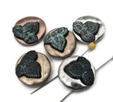 Create polished, professional jewelry with two‑hole slider beads designed for double strands. Their side‑by‑side holes keep patterns aligned in bracelets and necklaces, yet you can choose only one set when preferred. Durable metal adds a modern artisan touch to earrings, rings, and craft décor—from zipper pulls to candles. Because these unusual components are rarely stocked elsewhere, our shop curates them for makers who want distinctive results.